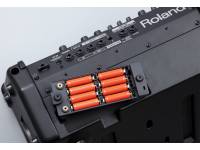 <b>Roland CUBE STREET EX Coluna Amplificada com alimentação a pilhas para Guitarra, Sintetizadores e Vocalistas</b> <b>Roland CUBE STREET EX Coluna Amplificada com alimentação a pilhas para Guitarra, Sintetizadores e Vocalistas</b>